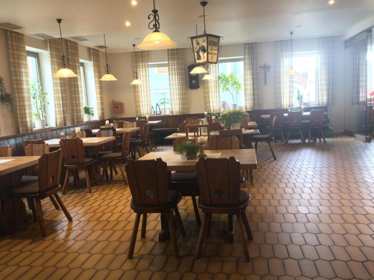 Landgasthof Zum Goldenen Loewen Moosbach  Ngoại thất bức ảnh